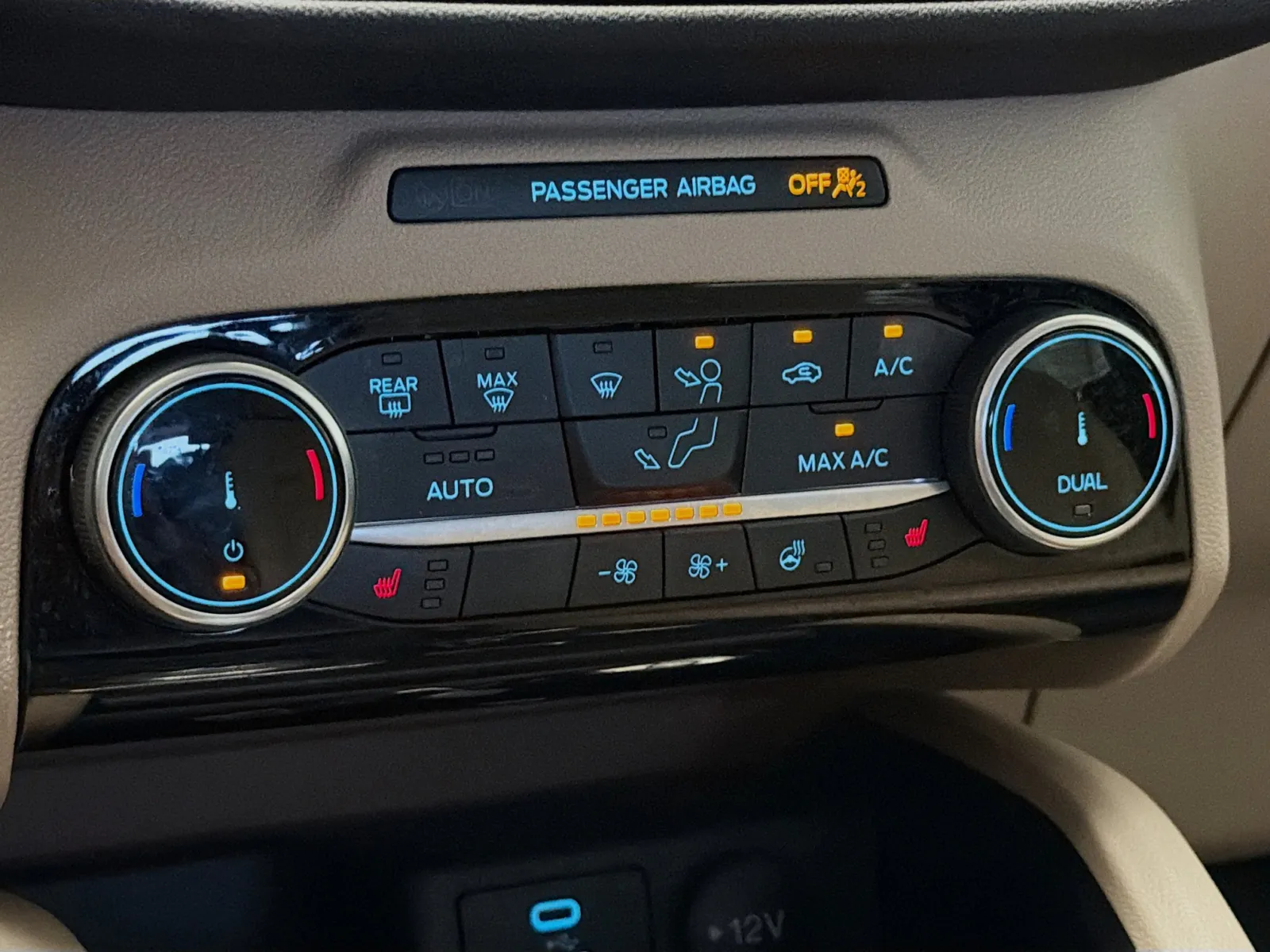 Ford Escape photo 10
