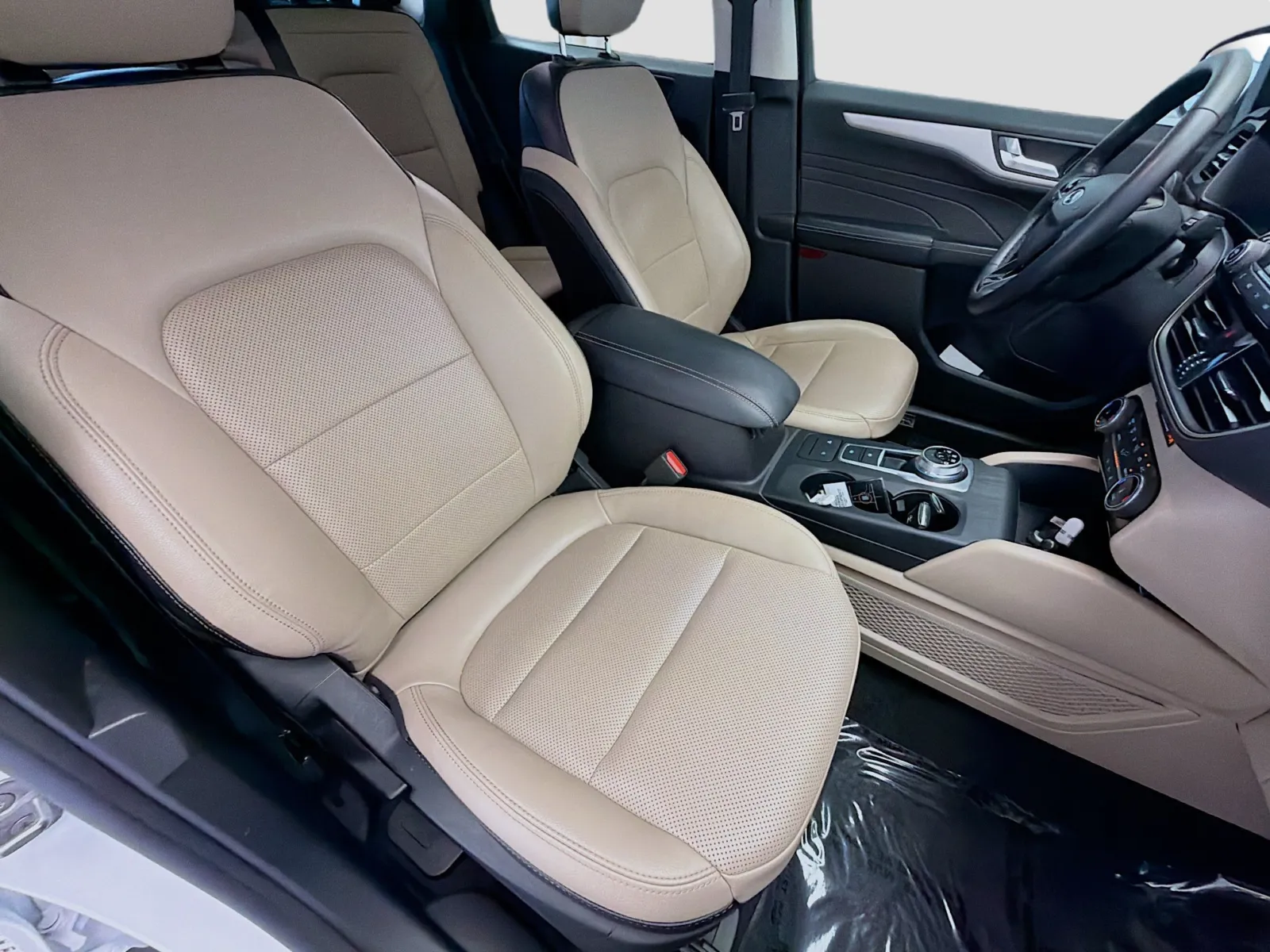 Ford Escape photo 15