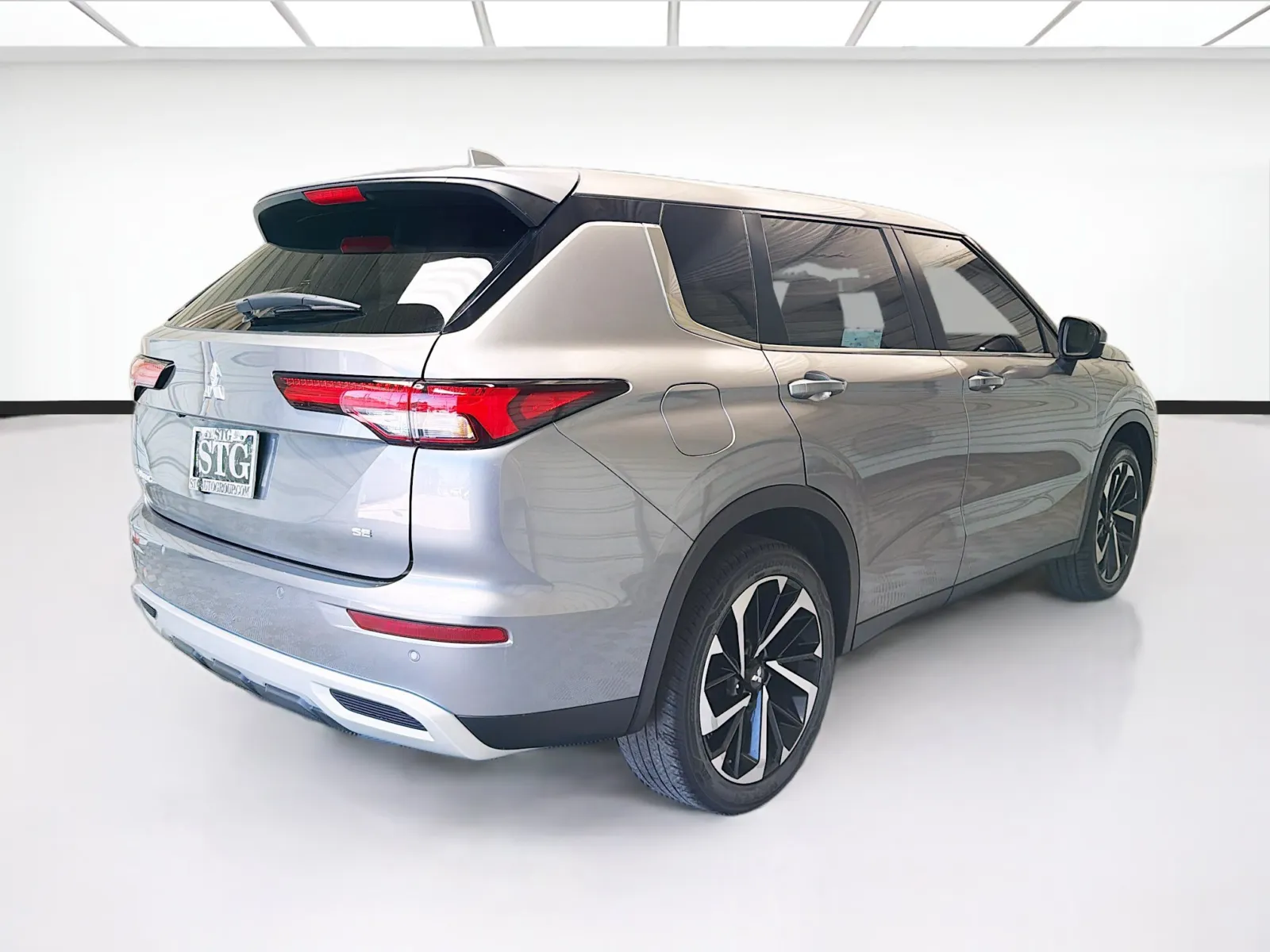 Mitsubishi Outlander photo 4
