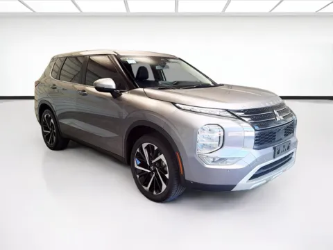 Another view of 2022 Mitsubishi Outlander SE for sale in Montclair, CA at STG Montclair