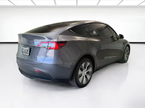 More photos of 2023 Tesla Model Y Long Range at STG Montclair, CA