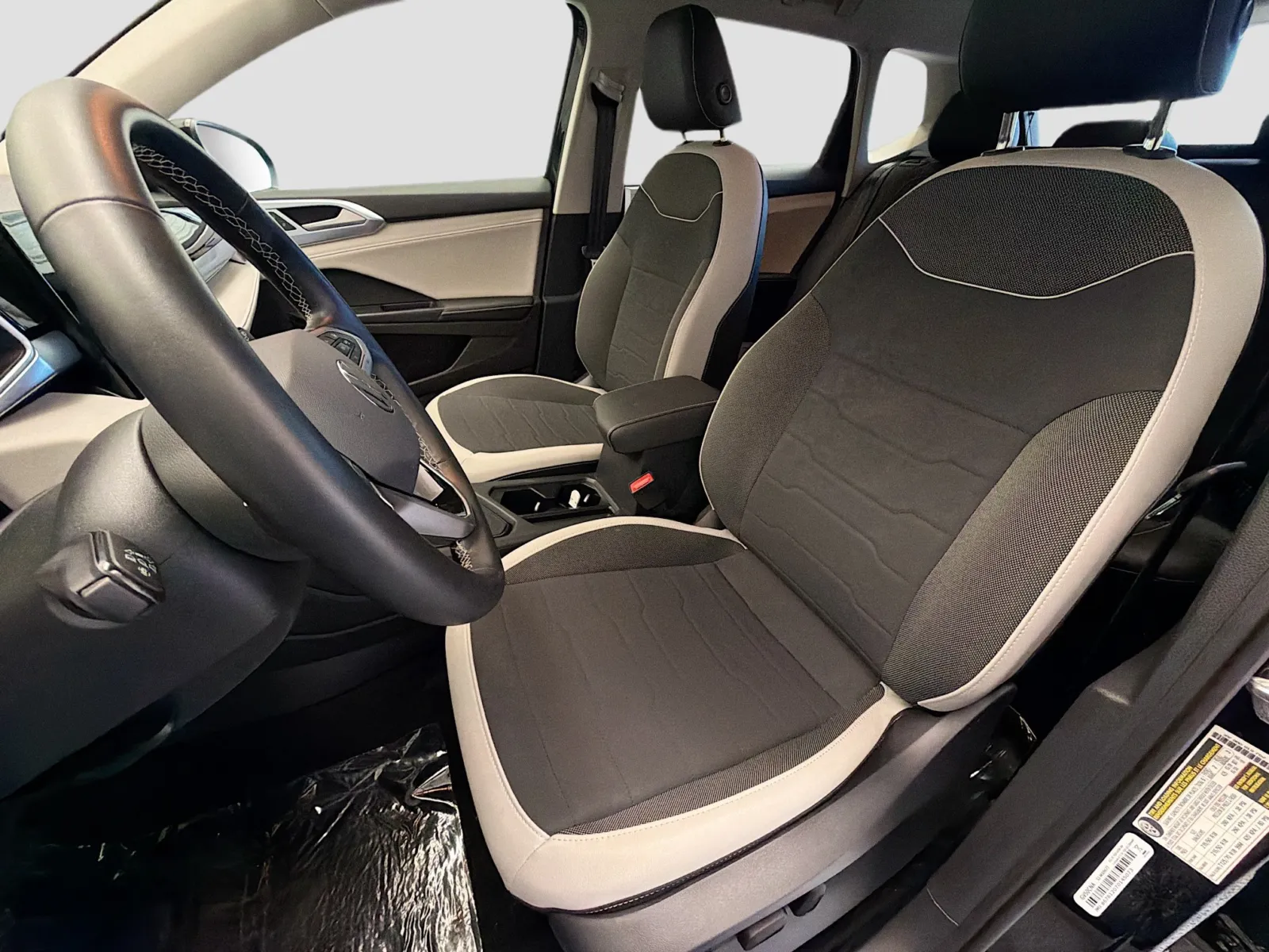 Volkswagen Taos photo 12