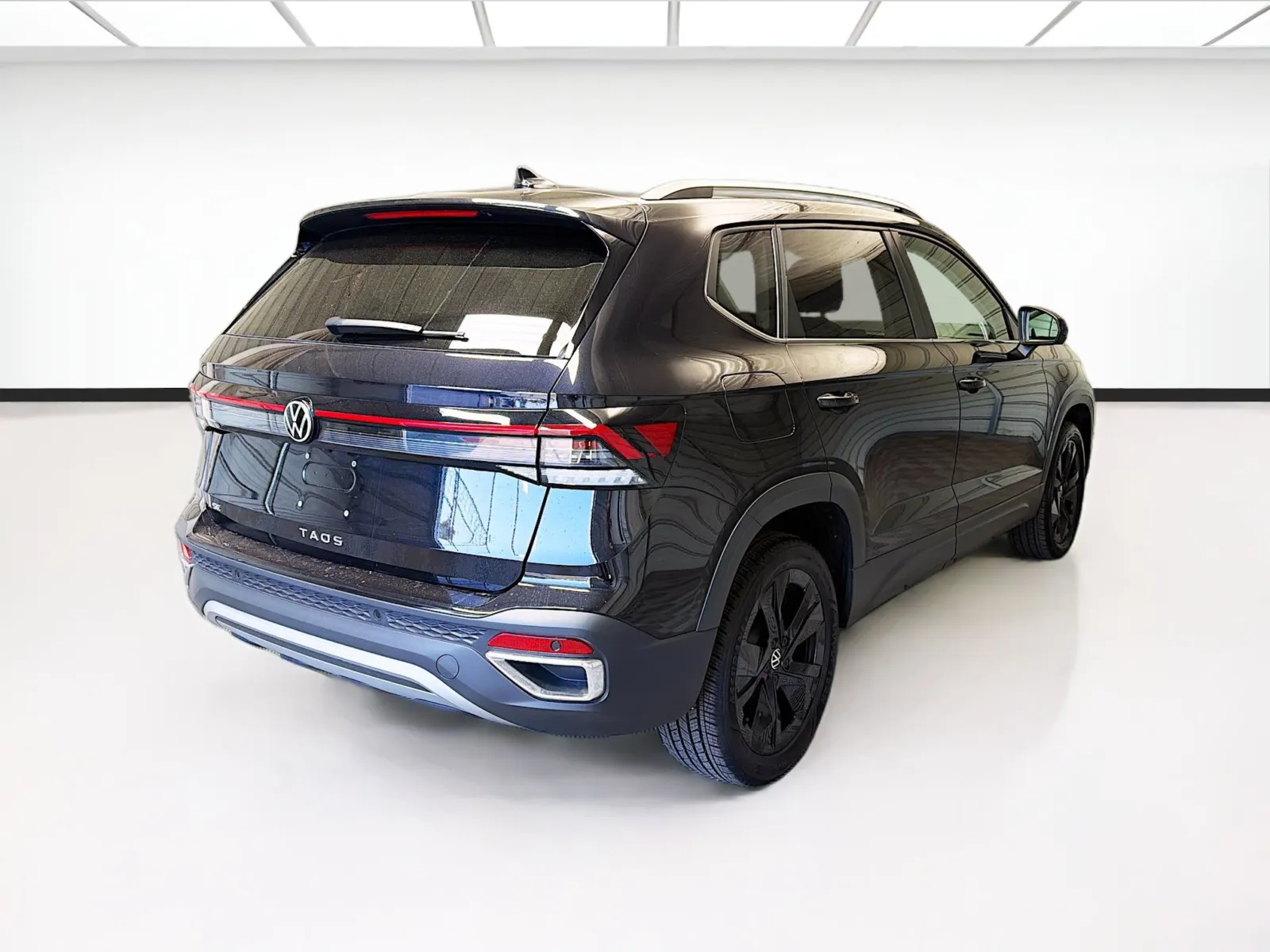 Volkswagen Taos photo 4