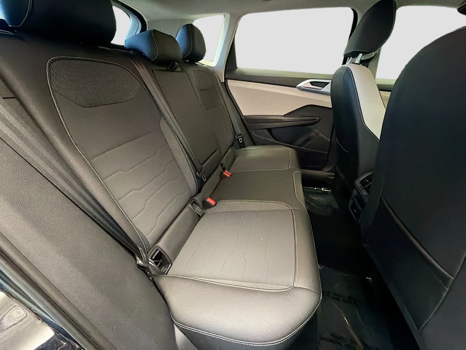 Volkswagen Taos photo 16