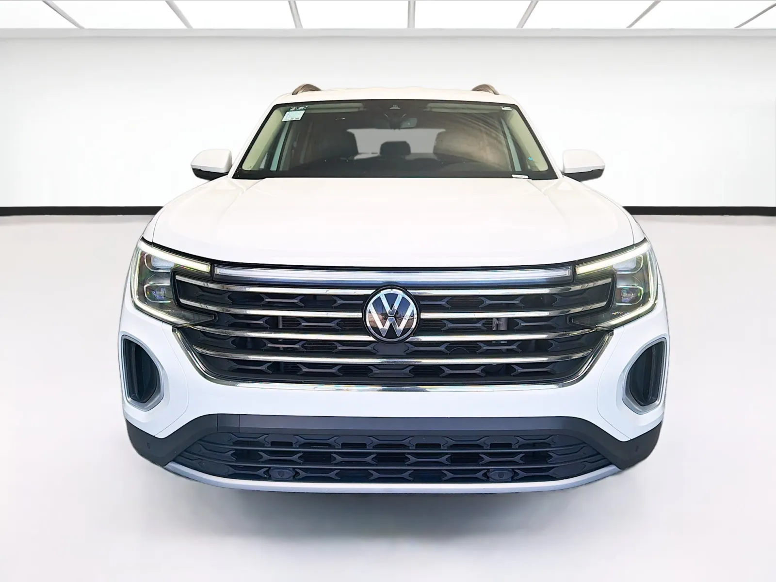 Volkswagen Atlas photo 2