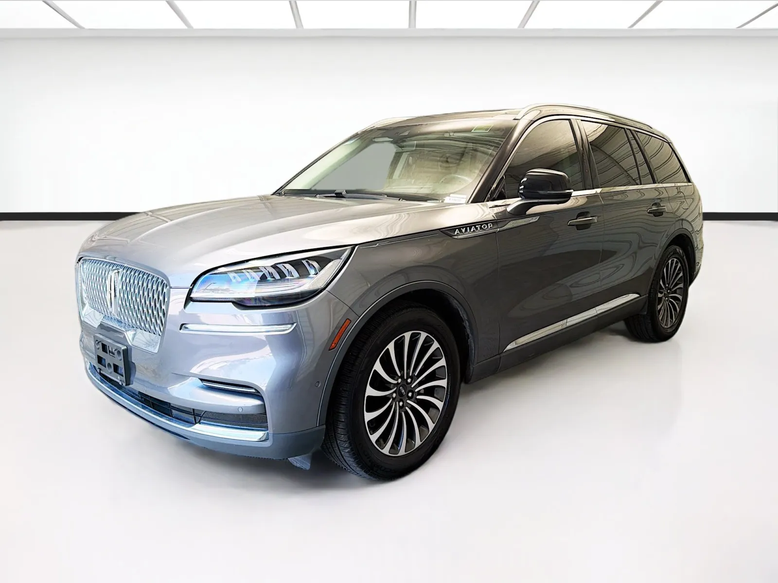 Gray 2022 Lincoln Aviator Reserve Premium w/Equipment Group 201A for sale in Montclair, CA