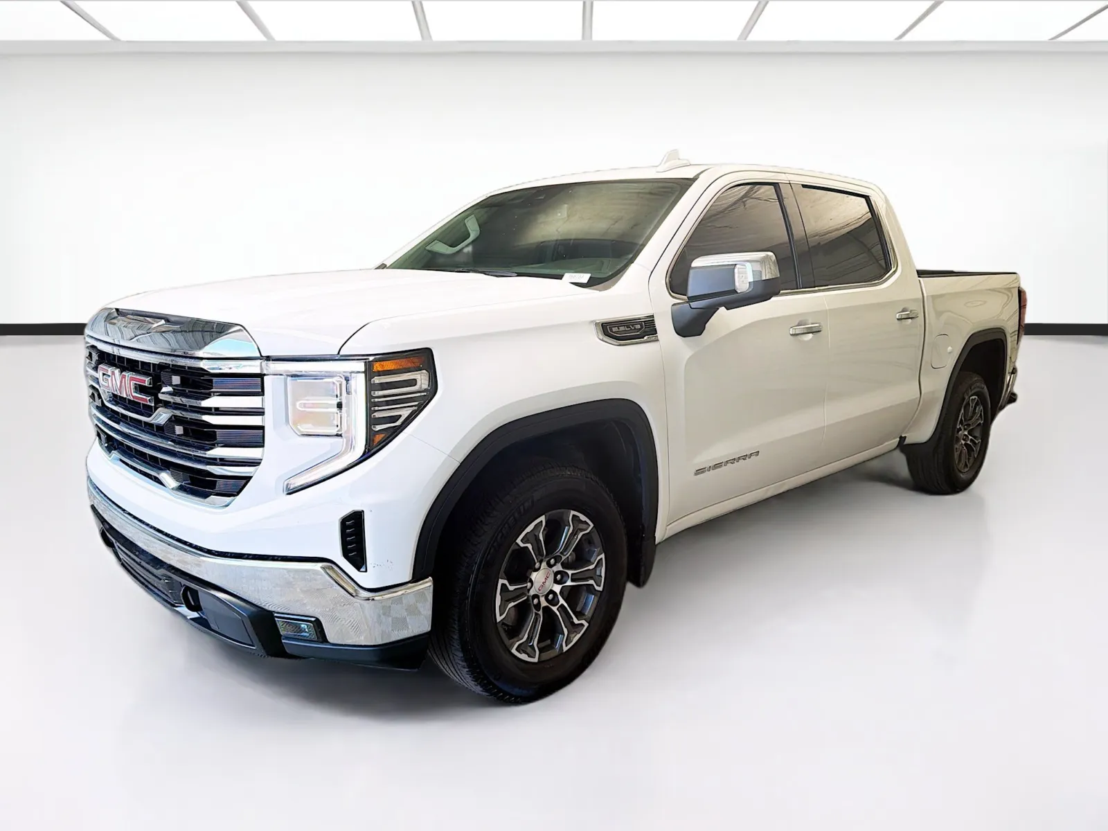 White 2025 GMC Sierra 1500 SLT for sale in Montclair, CA
