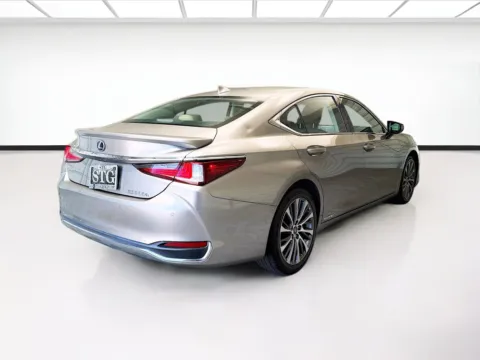 More photos of 2020 Lexus ES 300h at STG Montclair, CA