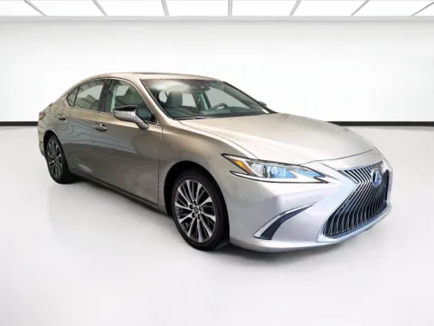 Another view of 2020 Lexus ES 300h for sale in Montclair, CA at STG Montclair