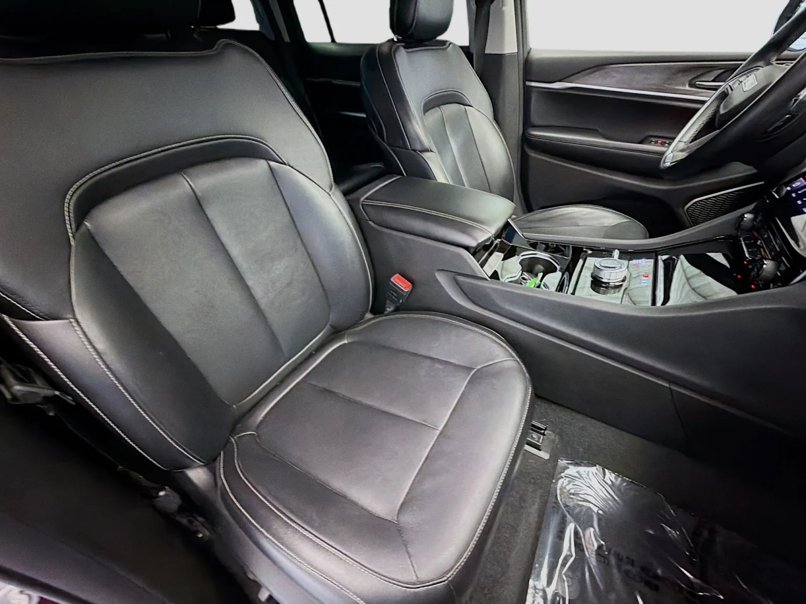 Jeep Grand Cherokee L photo 15