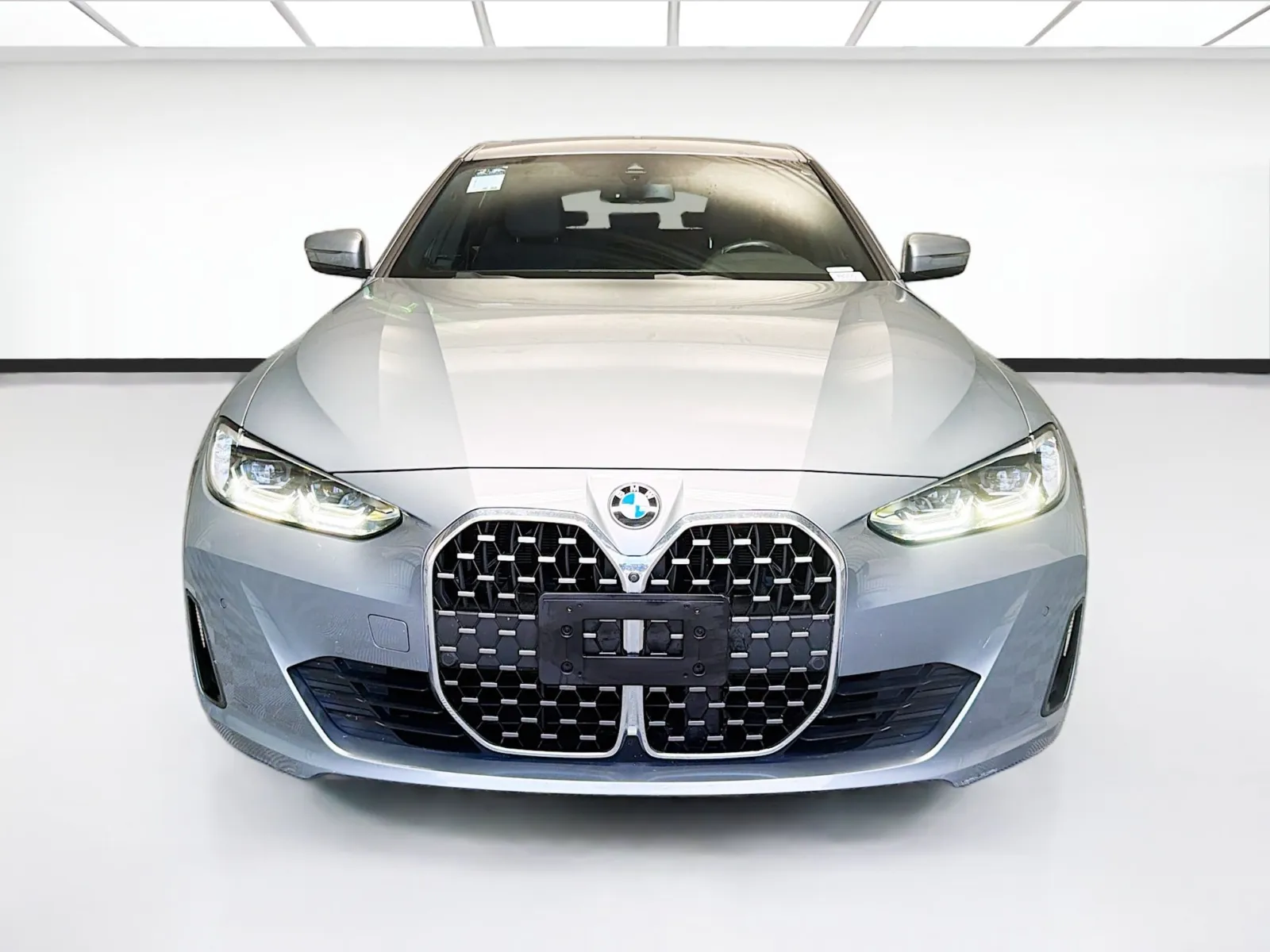 BMW 4 Series photo 2