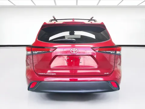 More photos of 2023 Toyota Highlander XLE at STG Montclair, CA