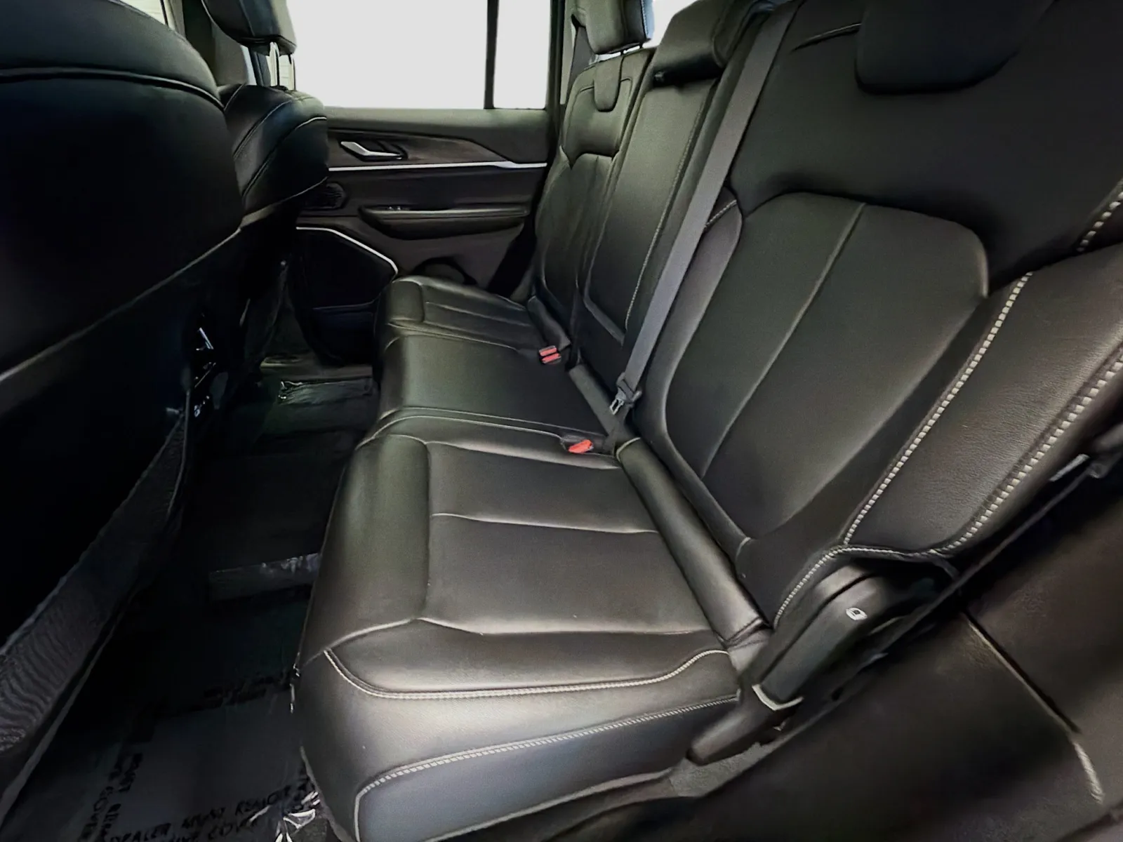 Jeep Grand Cherokee photo 13