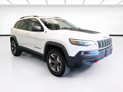 Another view of 2019 Jeep Cherokee Trailhawk for sale in Montclair, CA at STG Montclair