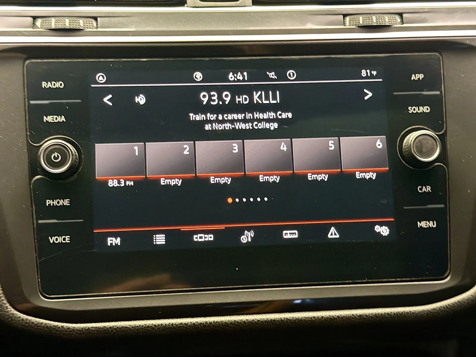 Volkswagen Tiguan photo 9