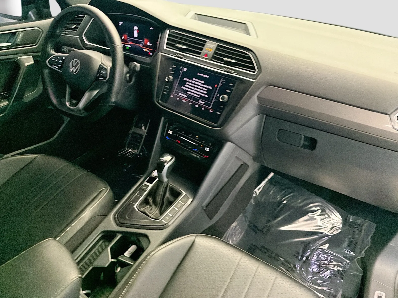 Volkswagen Tiguan photo 12