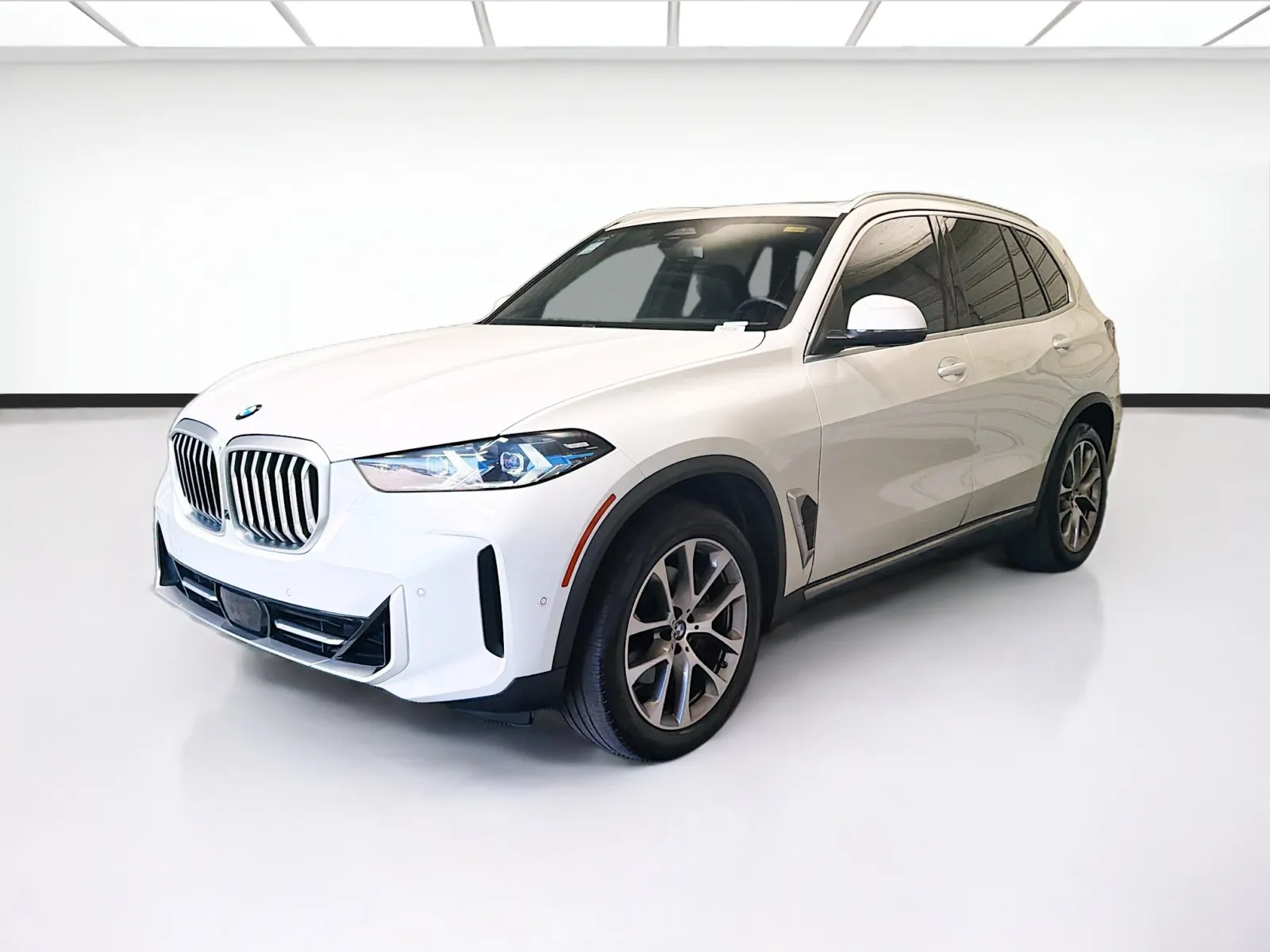 White 2024 BMW X5 sDrive40i for sale in Montclair, CA