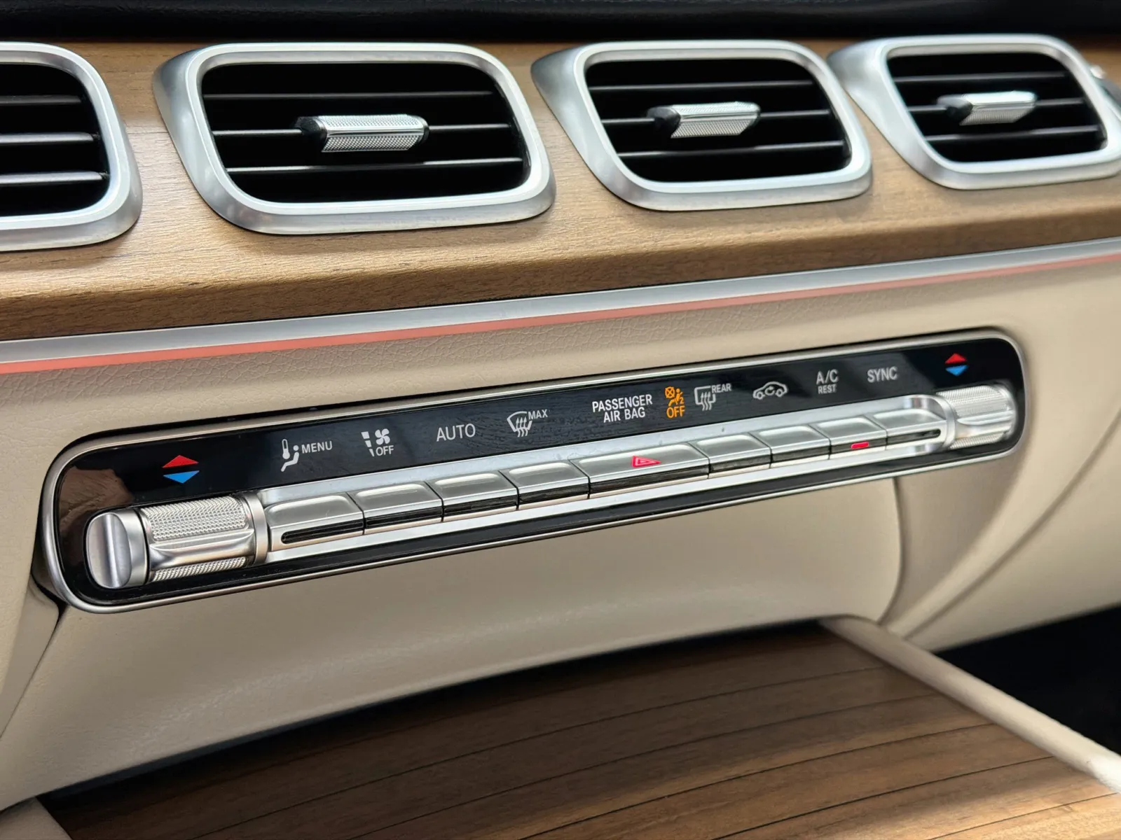 Mercedes-Benz GLE photo 12