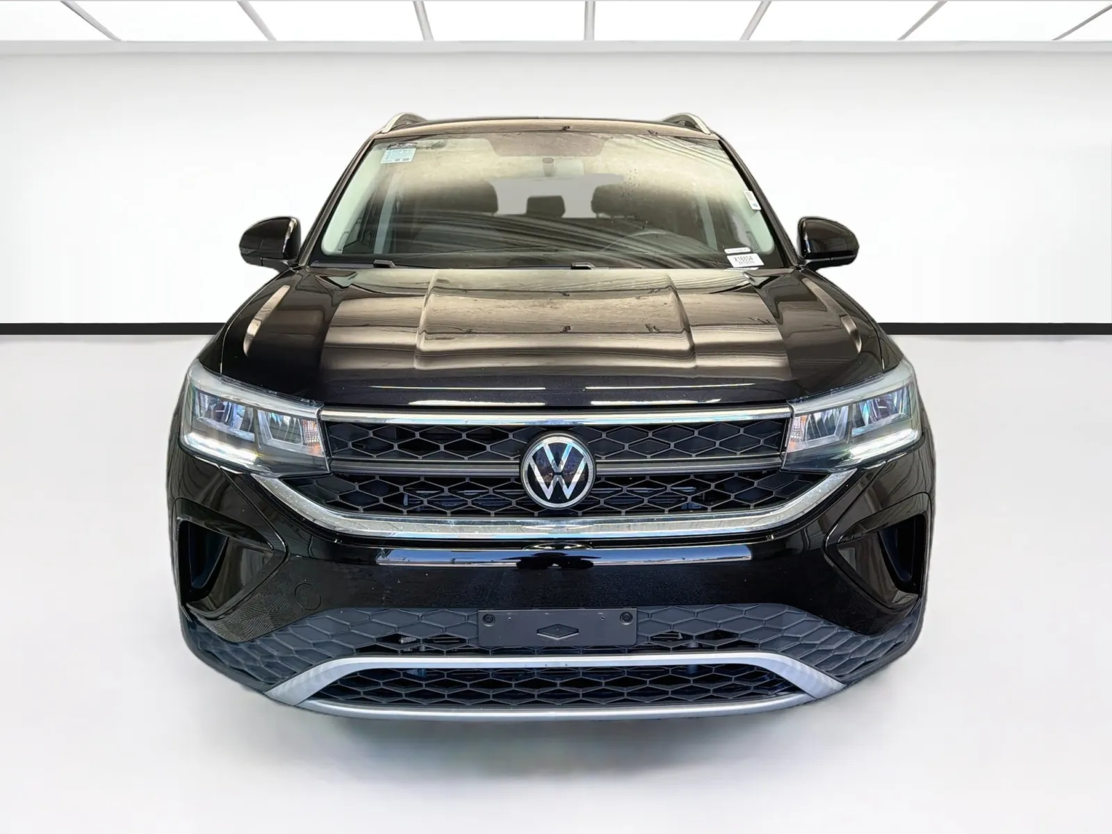 Volkswagen Taos photo 2