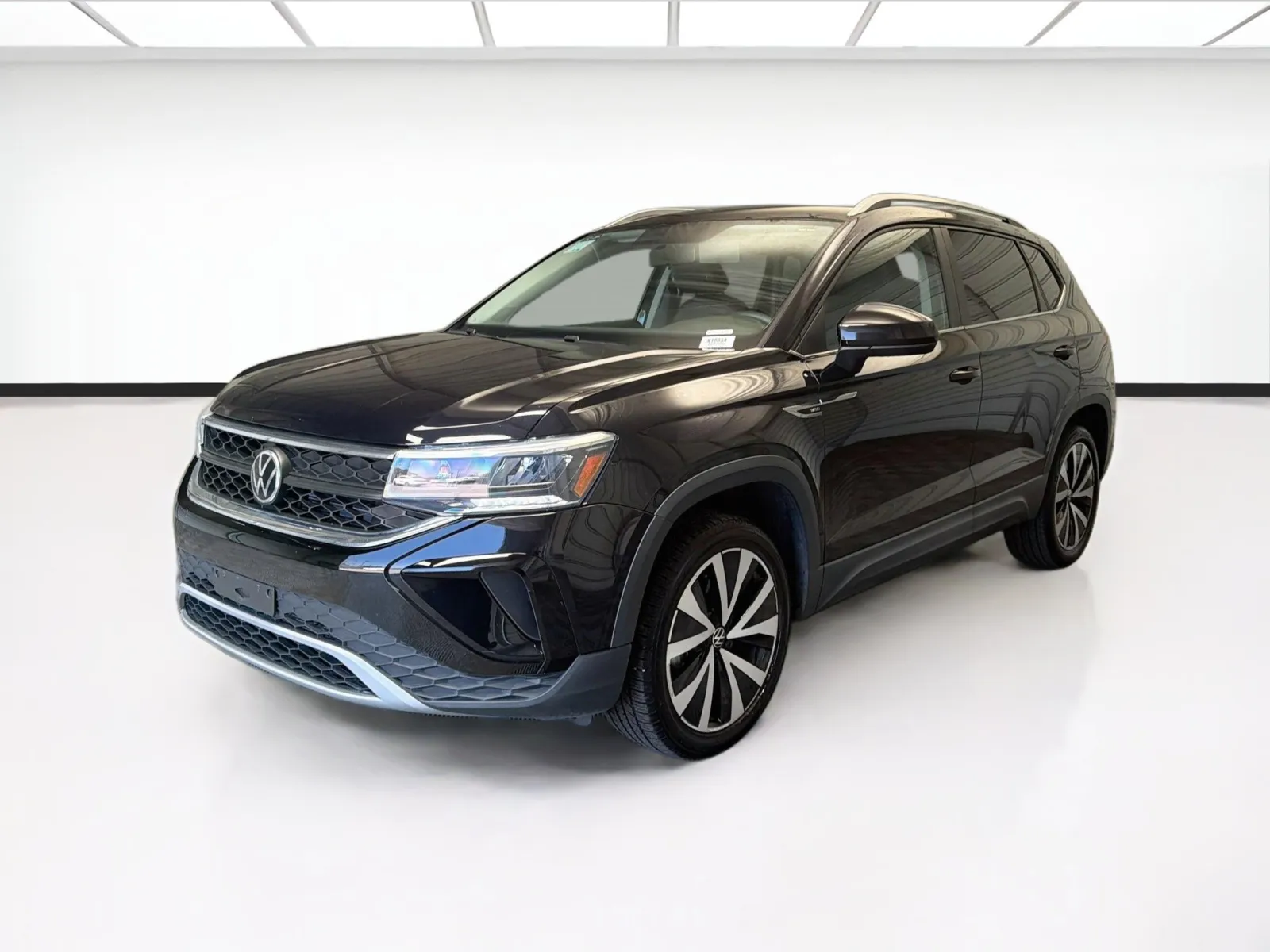 Black 2022 Volkswagen Taos 1.5T SE for sale in Montclair, CA