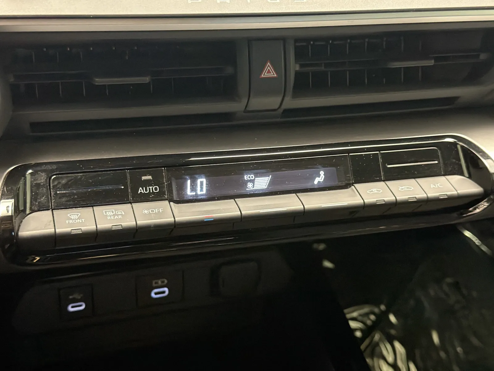 Toyota Prius photo 10