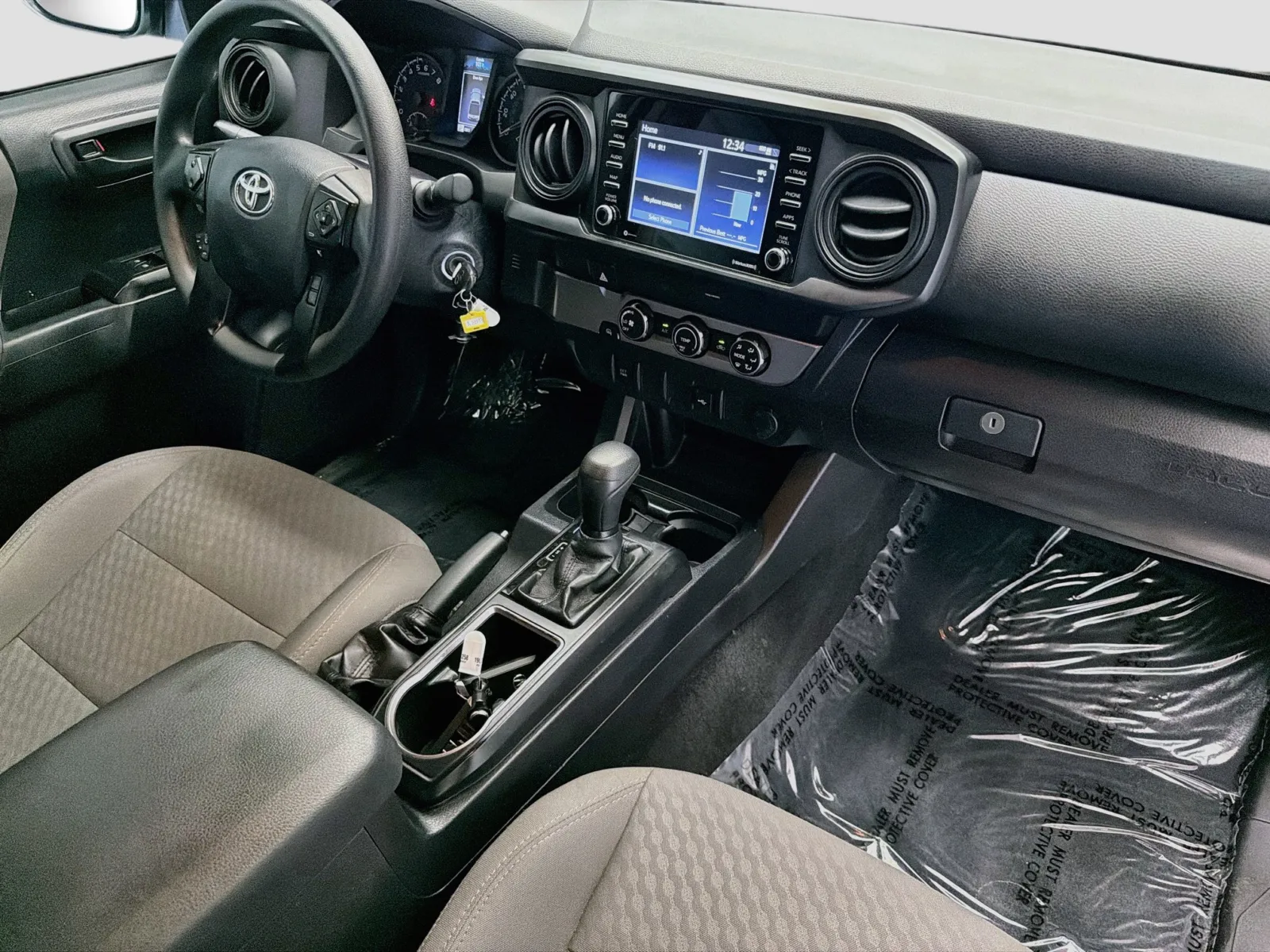 Toyota Tacoma photo 18