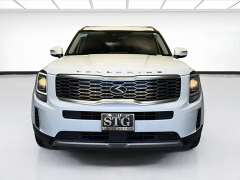 Photos of 2020 Kia Telluride EX for sale in Montclair, CA at STG Montclair