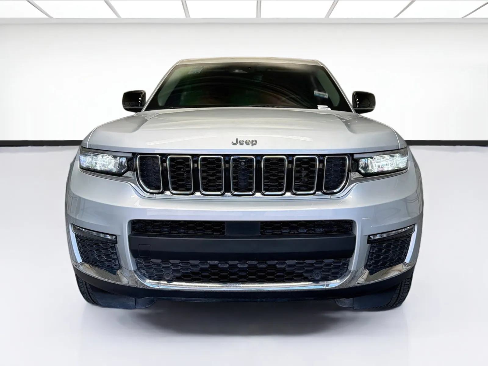 Jeep Grand Cherokee L photo 2
