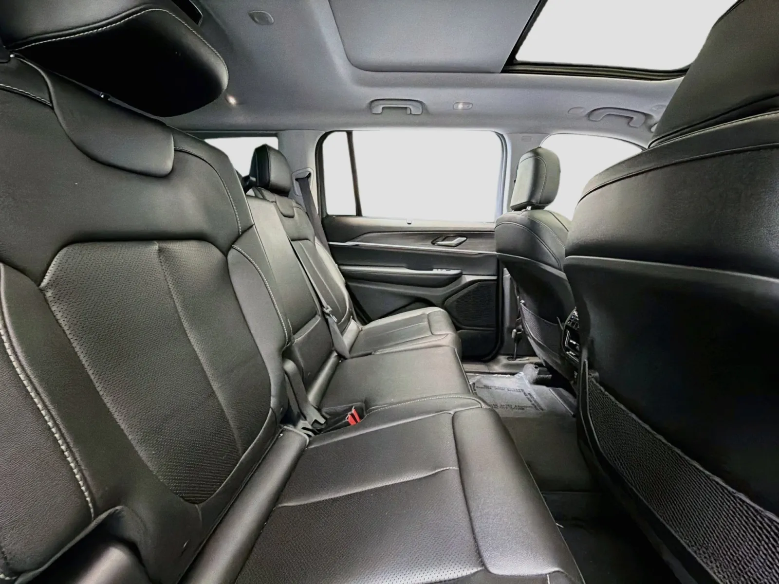 Jeep Grand Cherokee L photo 19