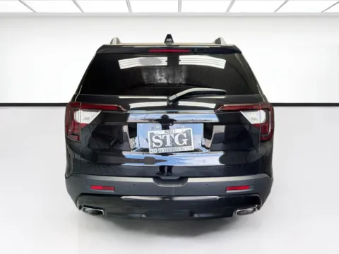 More photos of 2020 GMC Acadia SLT at STG Montclair, CA