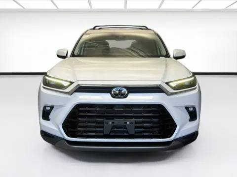 Photos of 2024 Toyota Grand Highlander Limited for sale in Montclair, CA at STG Montclair