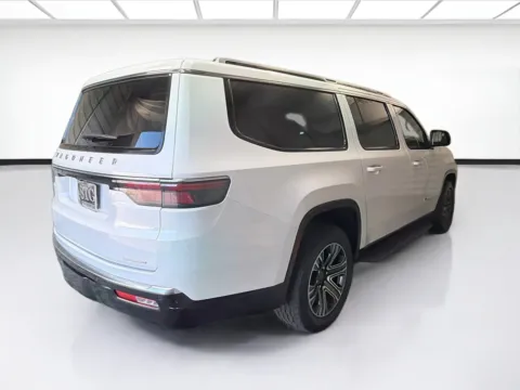More photos of 2024 Jeep Wagoneer L Series II at STG Montclair, CA