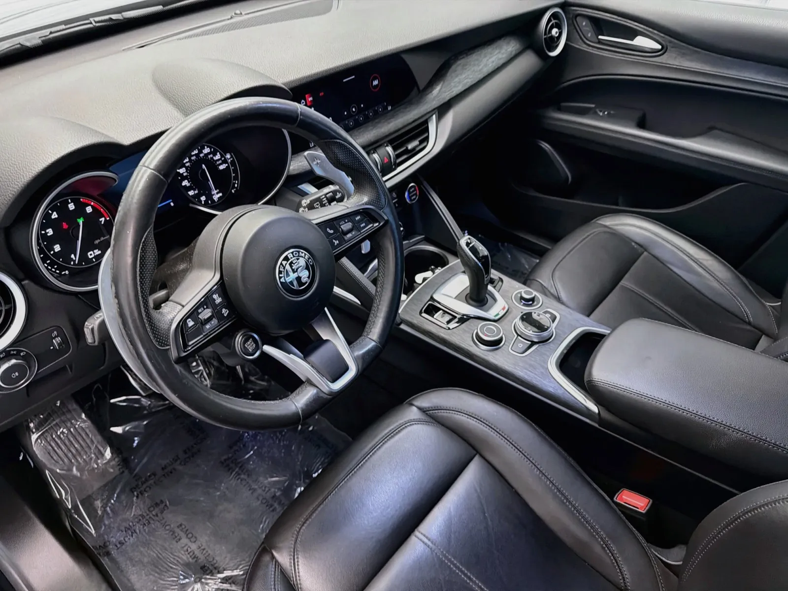 Alfa Romeo Stelvio photo 7