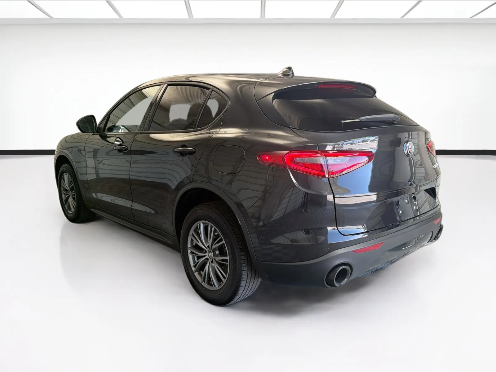 Alfa Romeo Stelvio photo 6