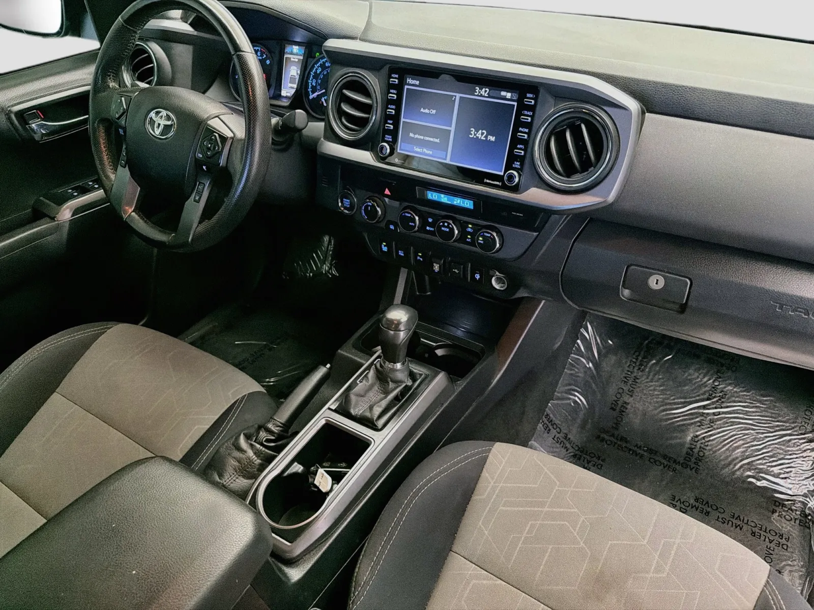 Toyota Tacoma photo 12