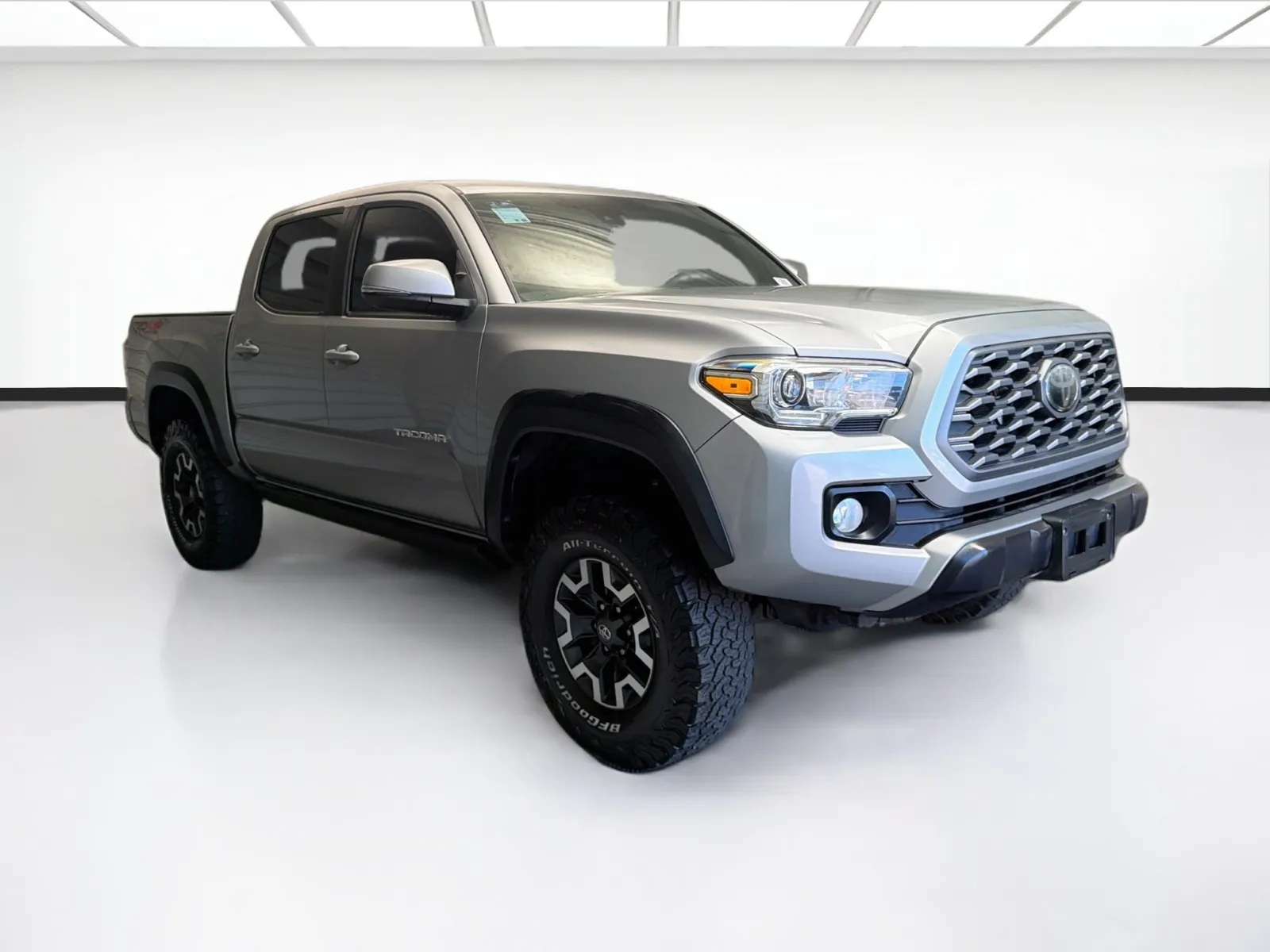 Toyota Tacoma photo 3
