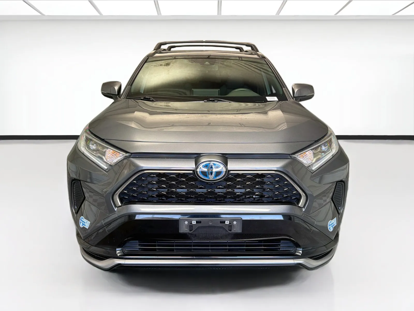 Toyota RAV4 photo 2