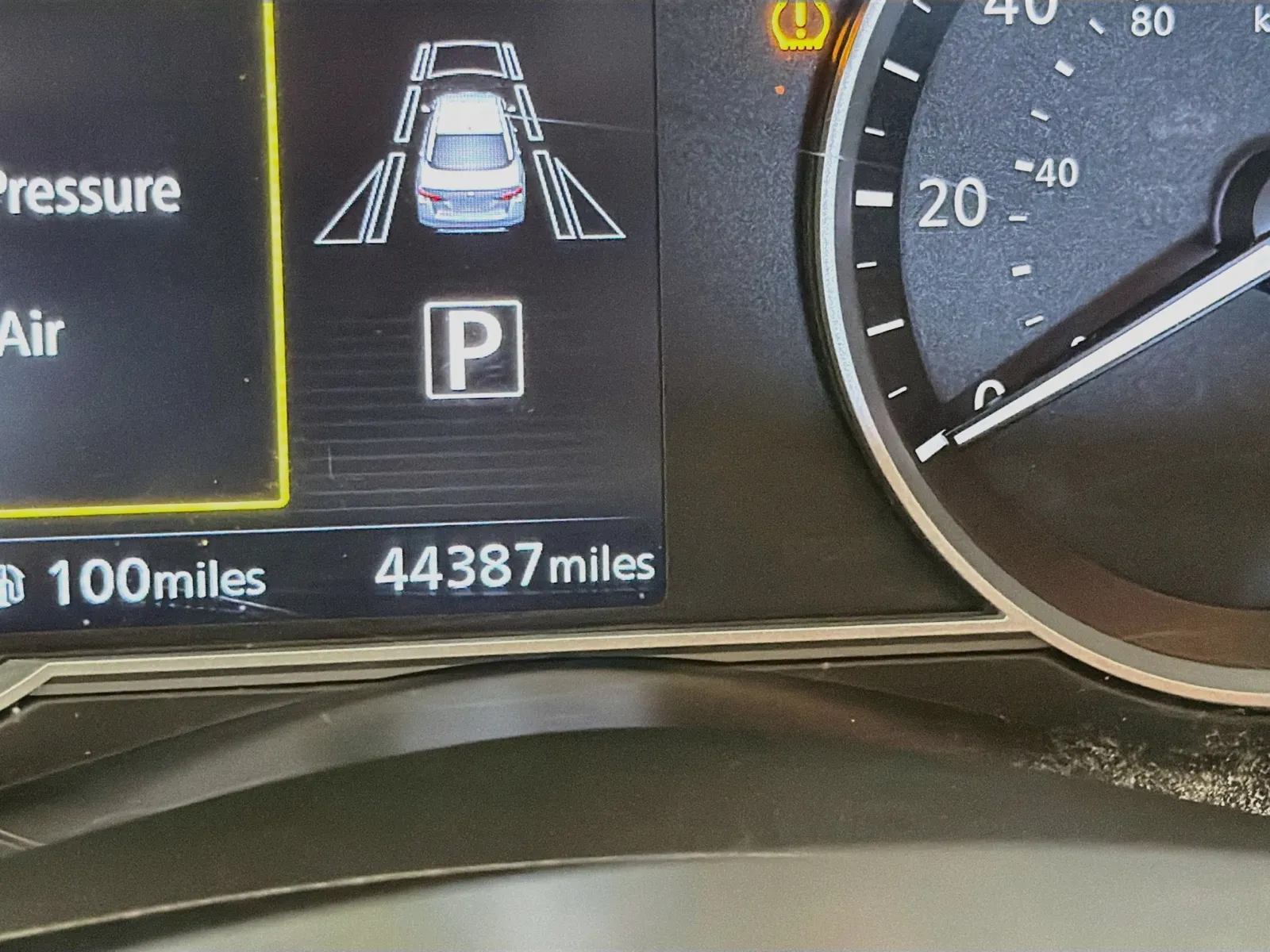 Nissan Versa photo 8
