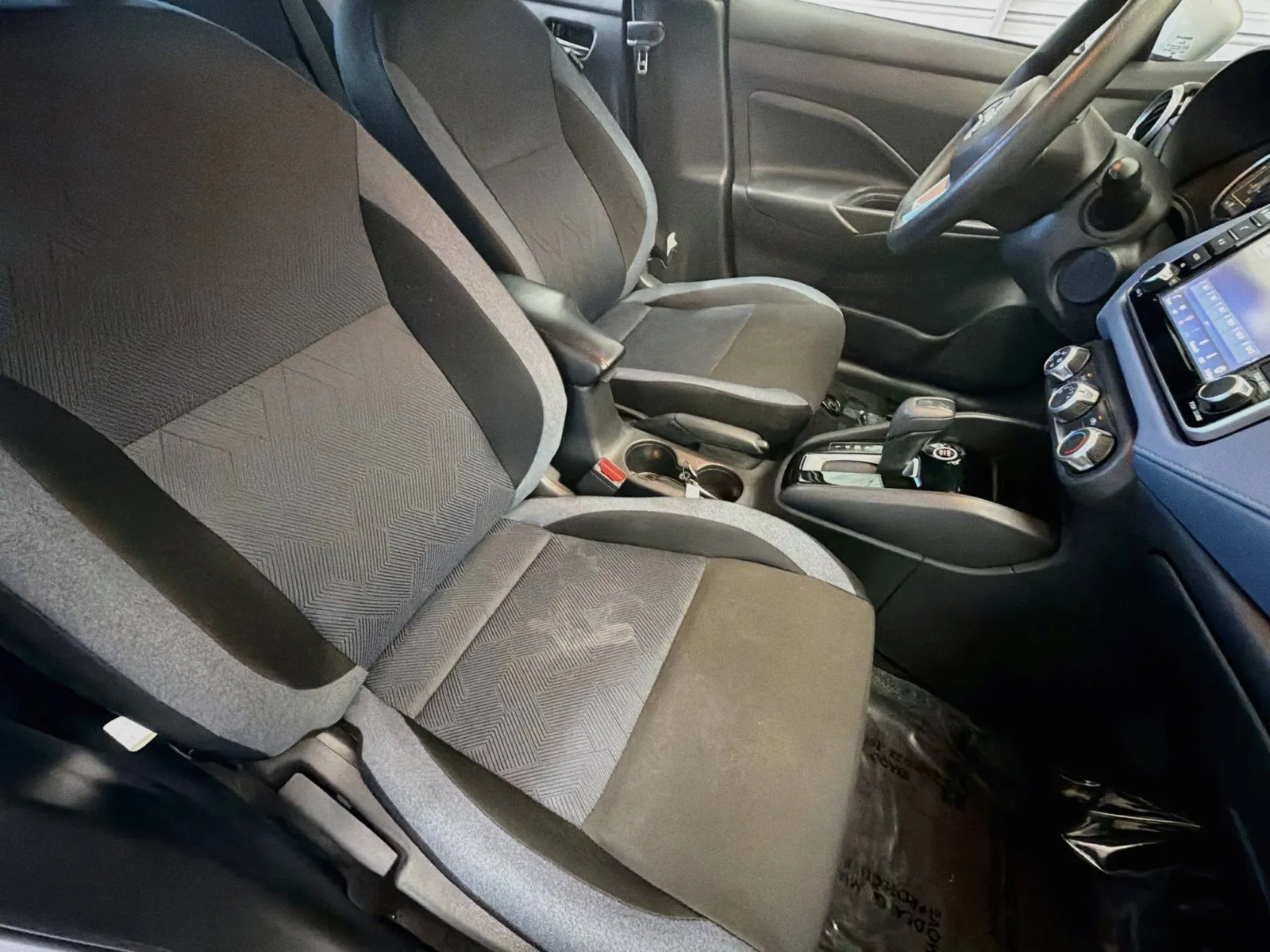 Nissan Versa photo 15