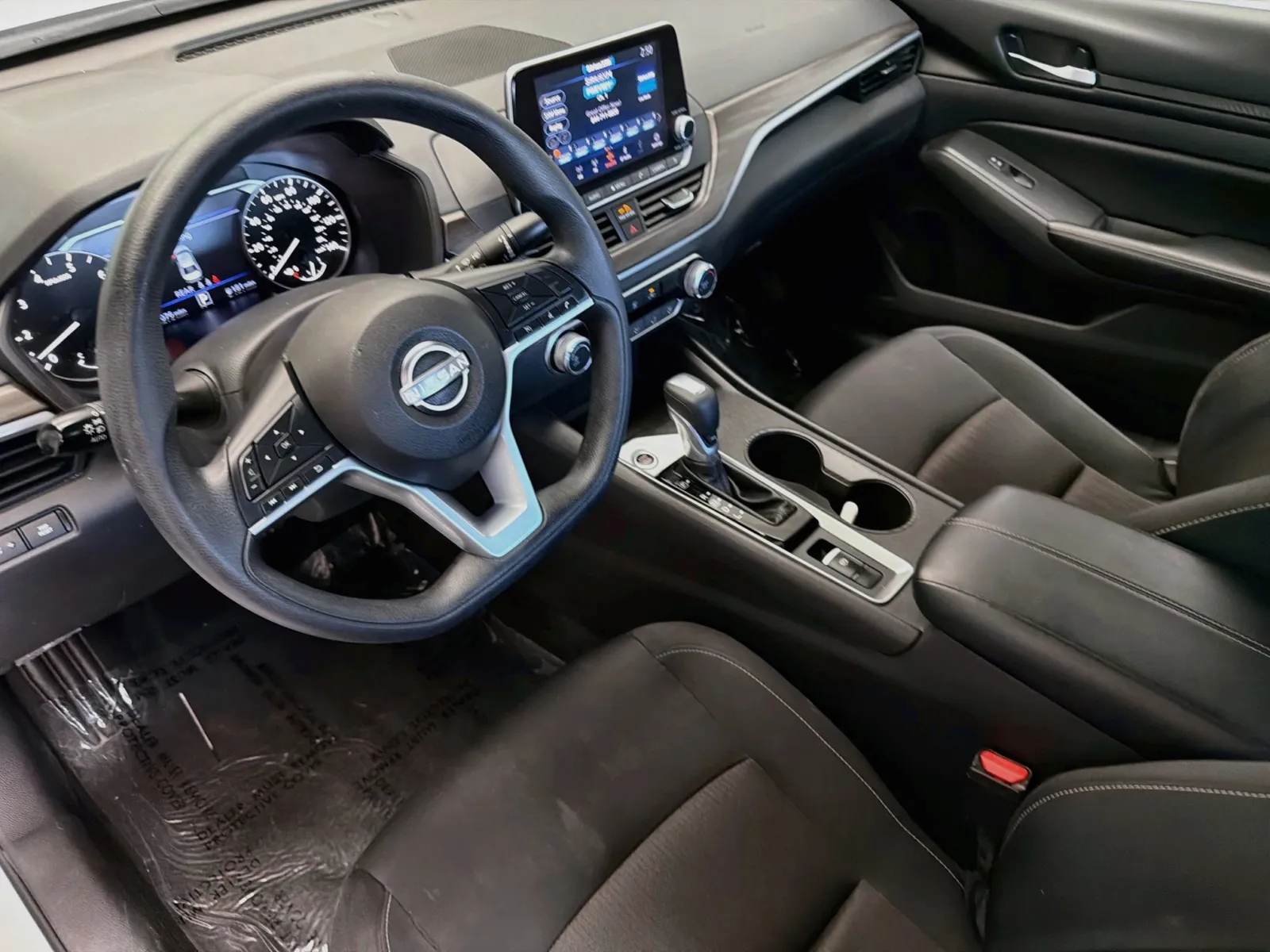 Nissan Altima photo 7