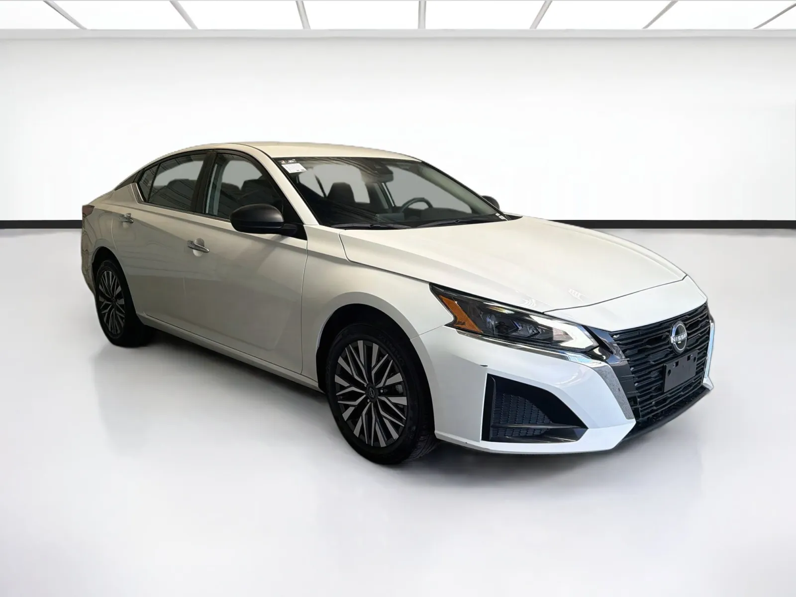 Nissan Altima photo 3