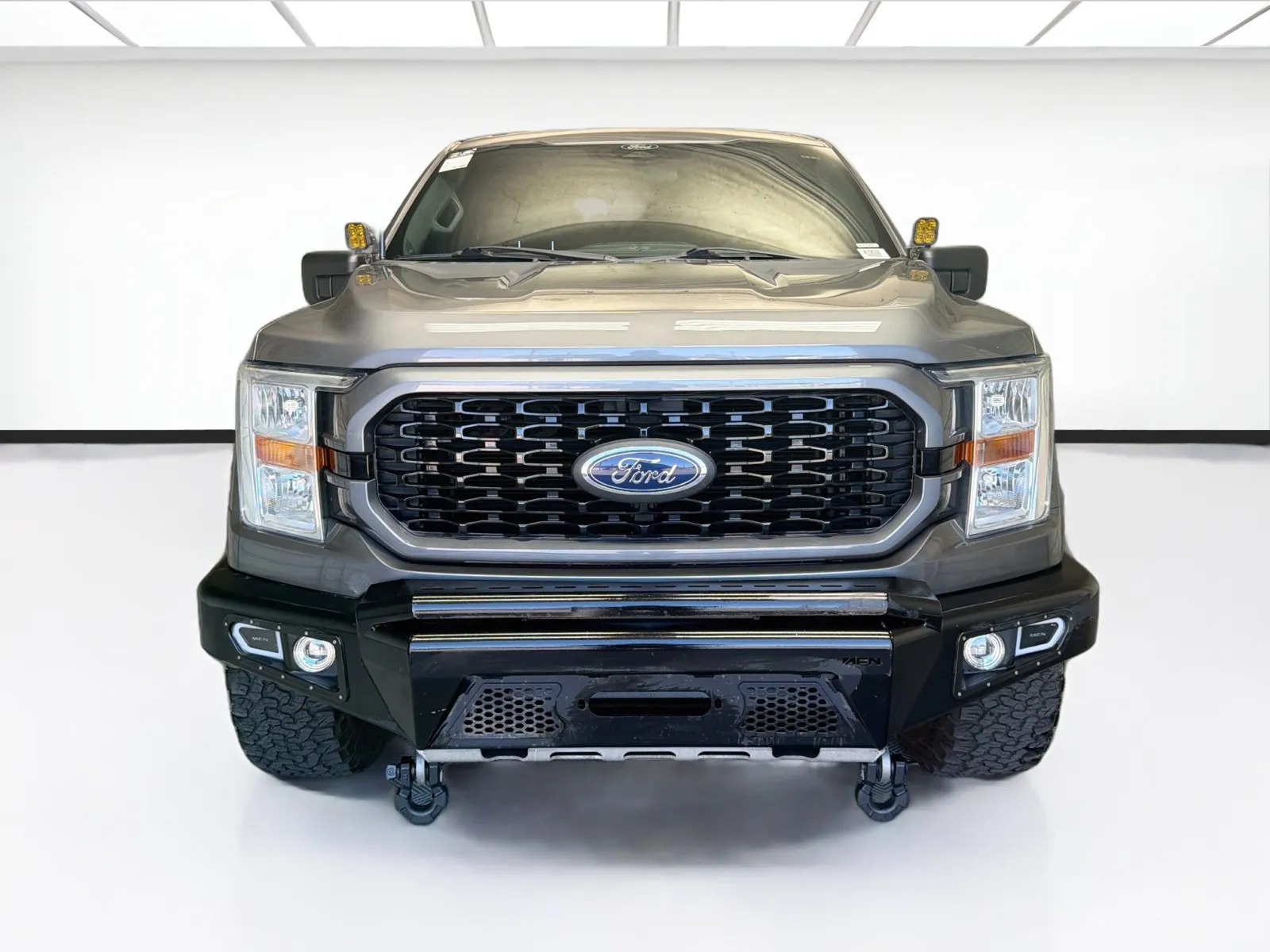 Ford F-150 photo 2