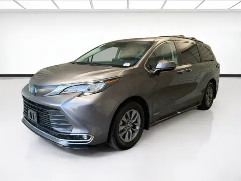 Gray 2021 Toyota Sienna XLE for sale in Montclair, CA