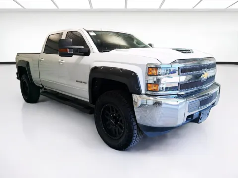 Another view of 2017 Chevrolet Silverado 2500 HD LT for sale in Montclair, CA at STG Montclair
