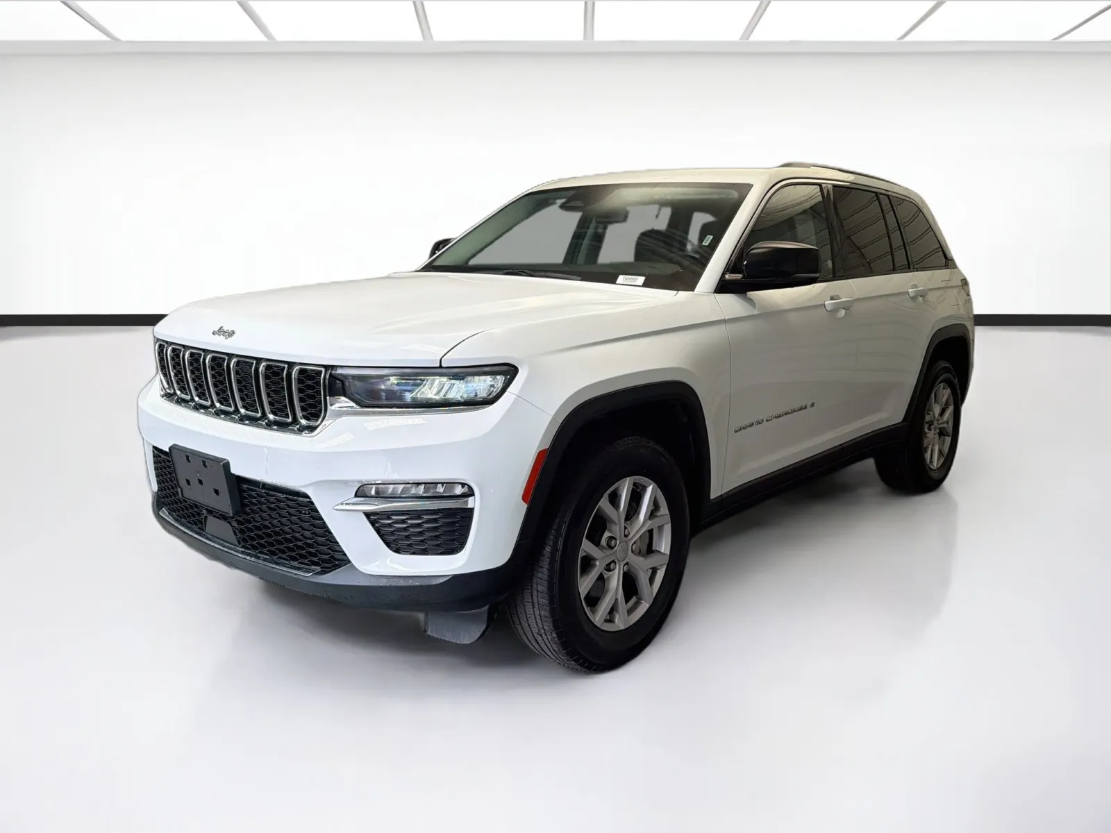 White 2022 Jeep Grand Cherokee Limited for sale in Montclair, CA