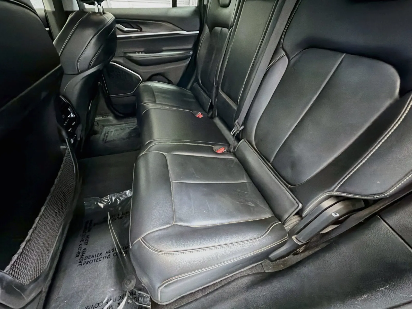 Jeep Grand Cherokee photo 13