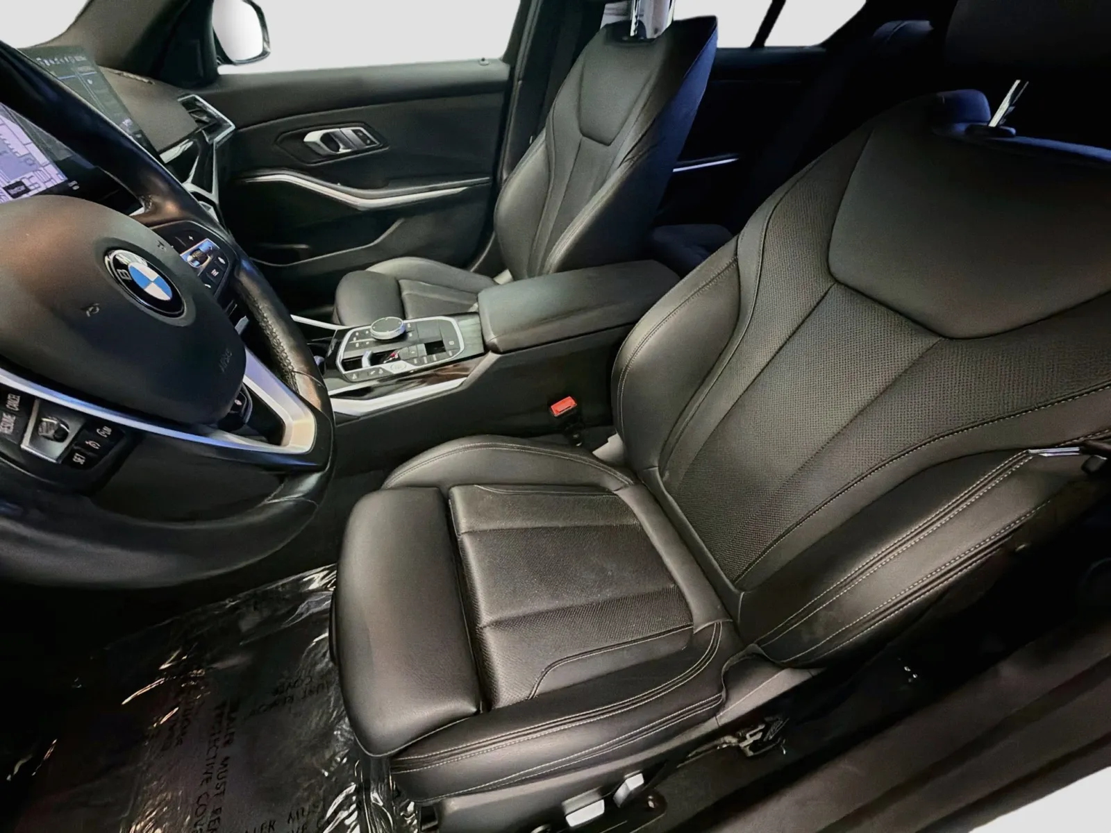 BMW 3 Series photo 11