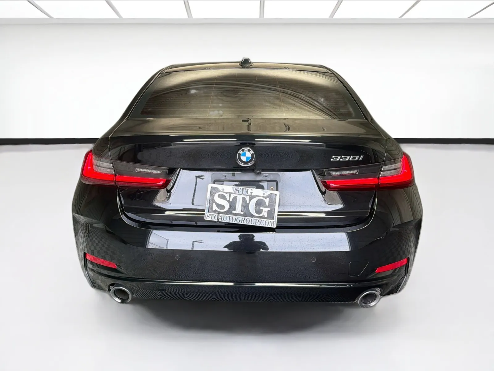BMW 3 Series photo 5