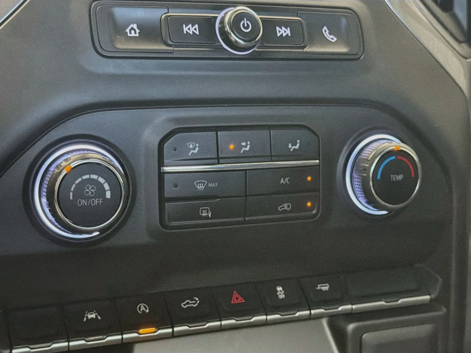 Chevrolet Silverado photo 10