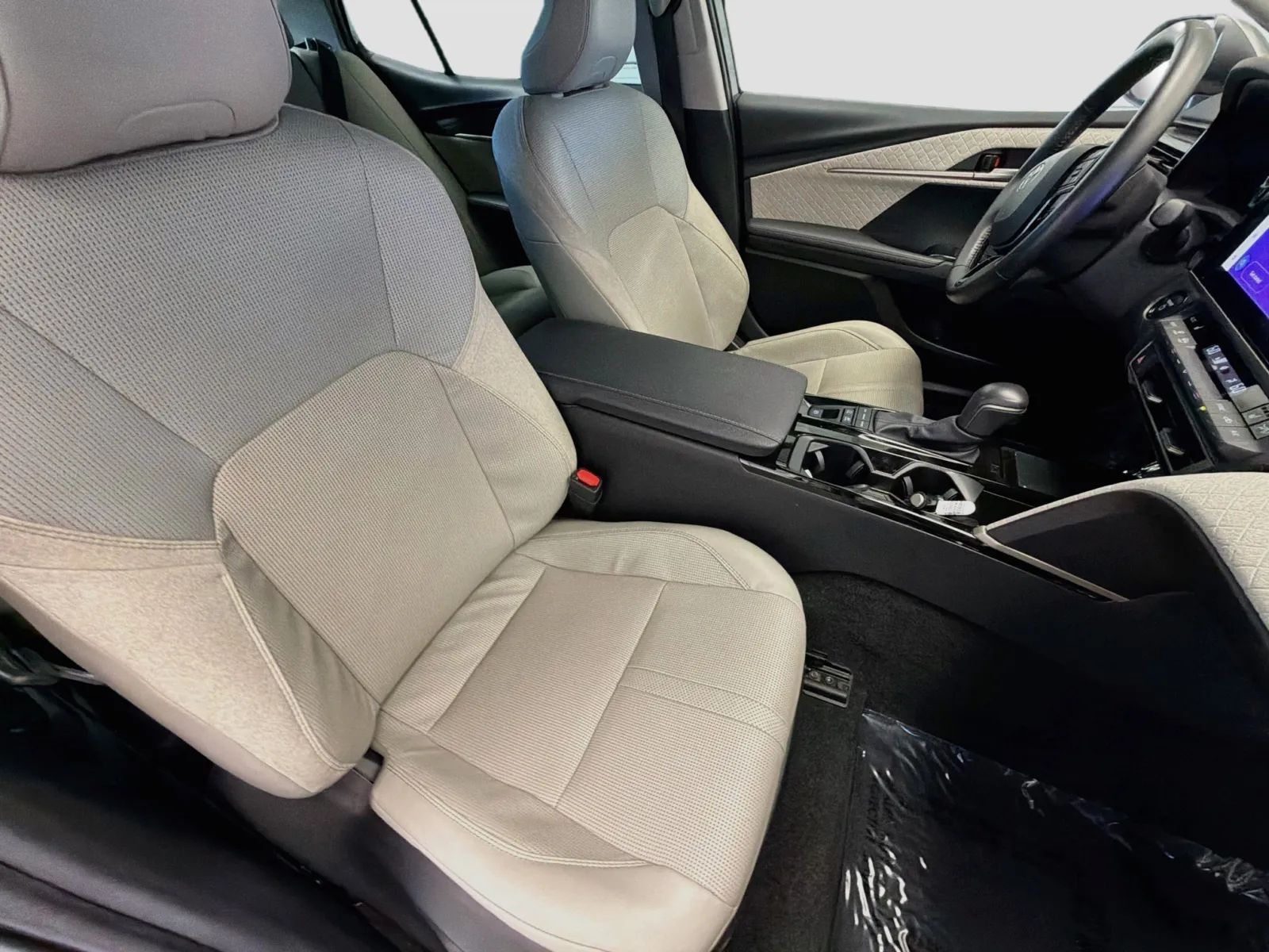 Toyota Camry photo 15